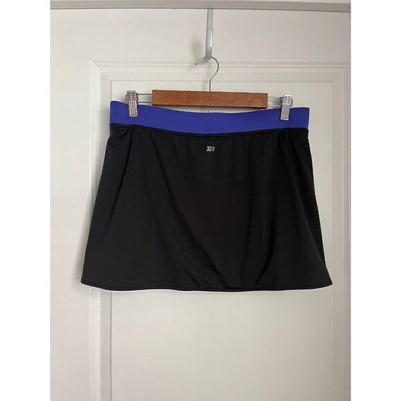 Skort - Picture 2 of 3